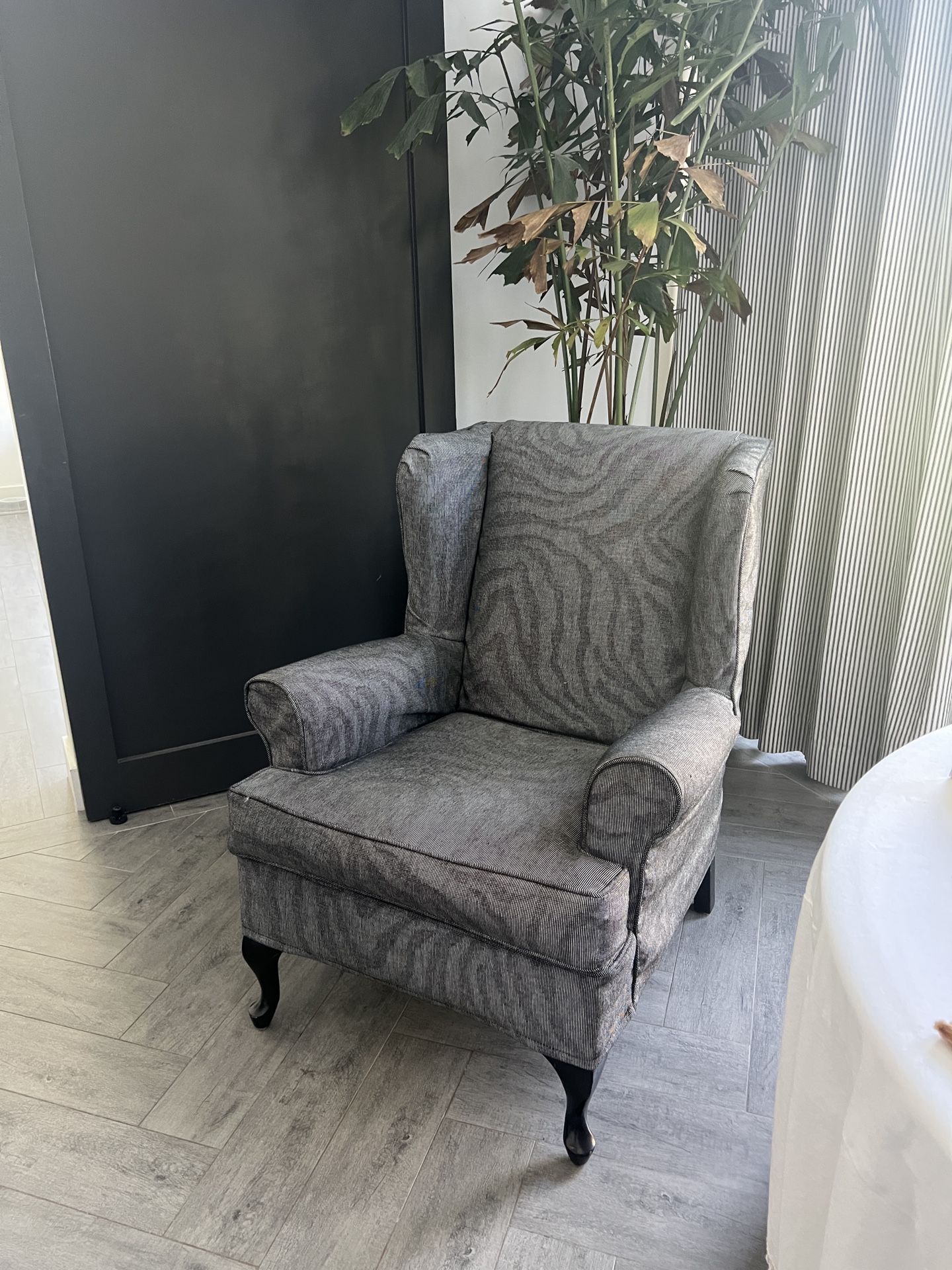 2 Wingback Chairs 
