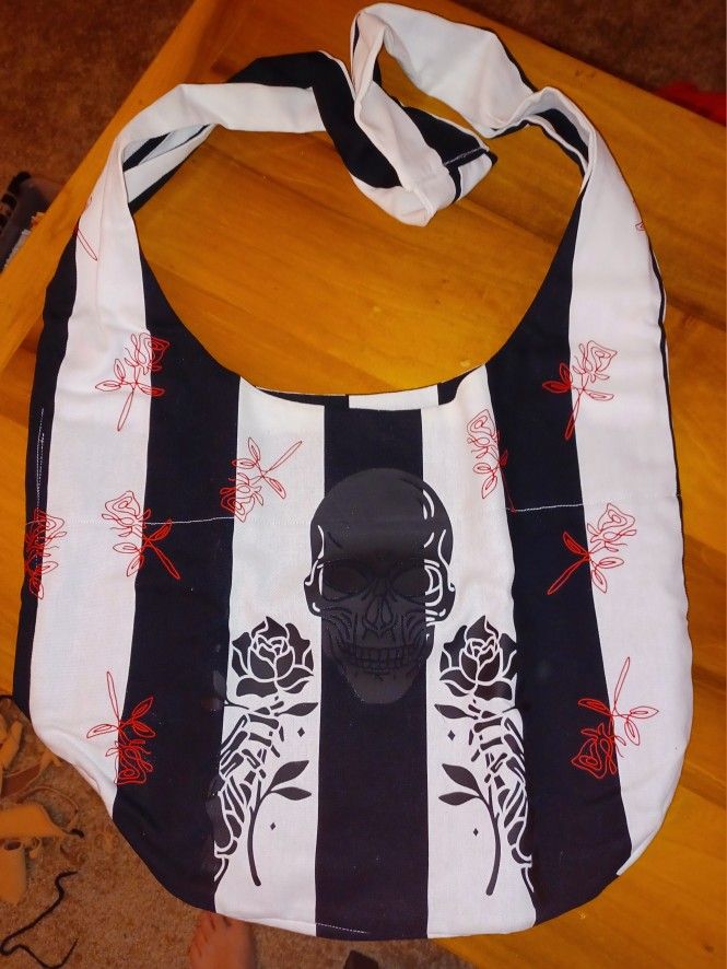 Hobo Skull & Roses Bag
