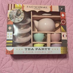 FAO Schwarz Tea Party Set