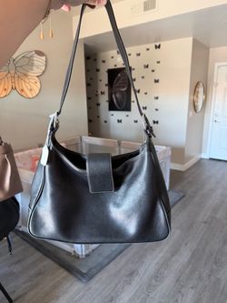 2001 coach Hampton shoulder bag