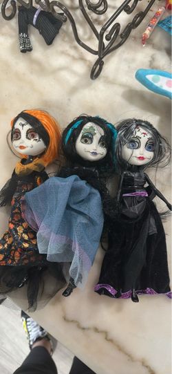 Day of the dead dolls