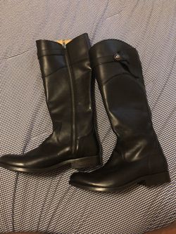 Brand new Women’s Frye boots -6M