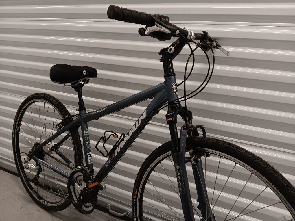 MARIN San Anselmo city/commuter bike, fits 5'0  to 5'5, almost new!