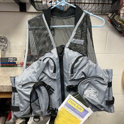 Bass Pro Shops Adult Deluxe Mesh Fishing Vest 