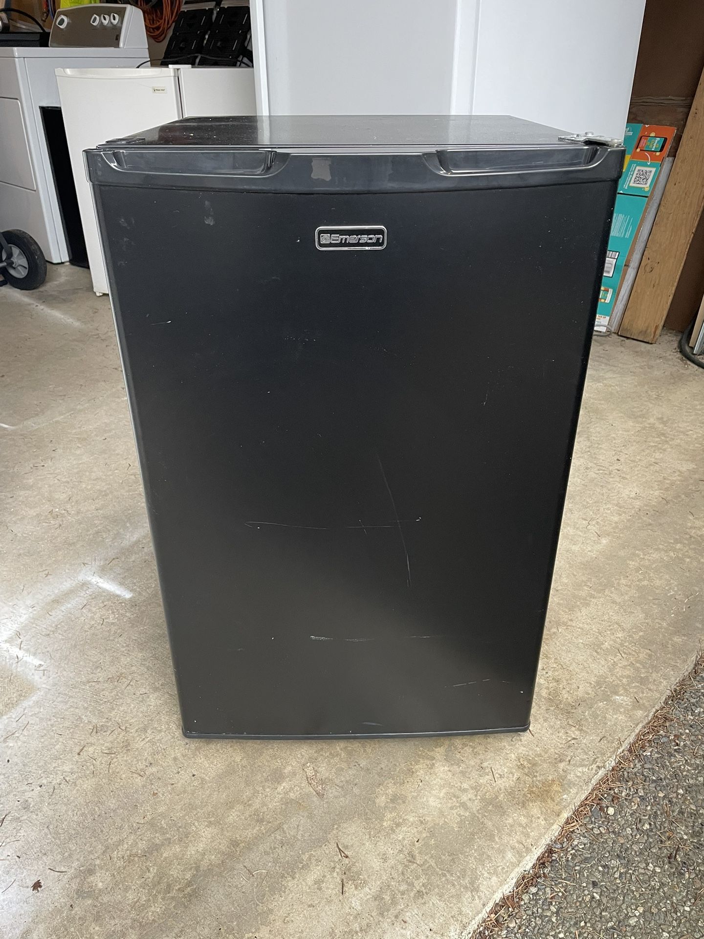 Emerson Mini Fridge 