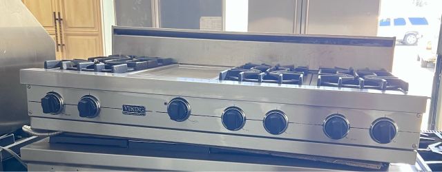 VIKING PROFESSIONAL GAS COOKTOP / RANGETOP