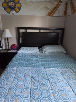 Queen size bed