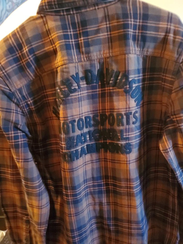 Harley davidson flannels and sweat shirt