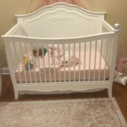 DaVinci Baby Crib 