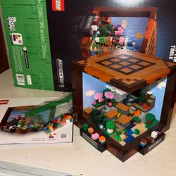 LEGO 21265 Minecraft Crafting Table