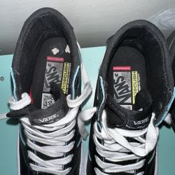 Vans Lizzy high top skate shoe size 6