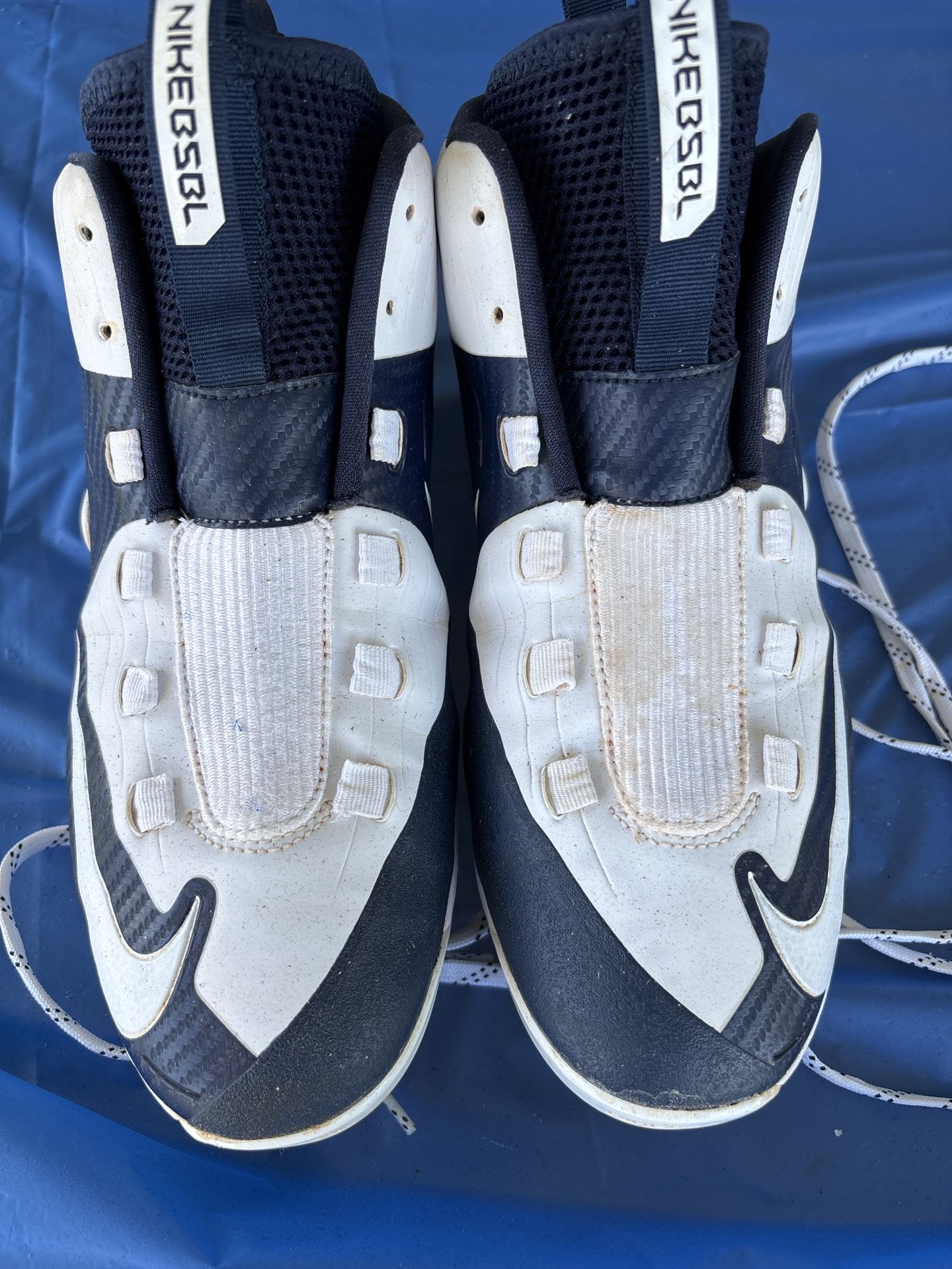 Nike metal baseball cleats