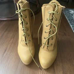 Womens Madden Girl Heeled boots Size 10