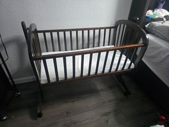 Free Rocking Bassinet