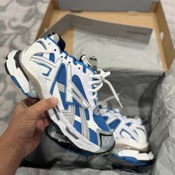 Balenciaga runners