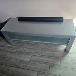 Tv stand 57"