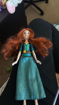 Mattel Disney Princess Merida Doll in Sparkling Fashion with Removable Skirt,, Posable & Collectible, Inspired by Brave Movie