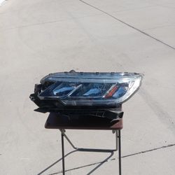 15 To 16 Headlight Honda Cr V Led With Halogen Driver Side ( Oem)