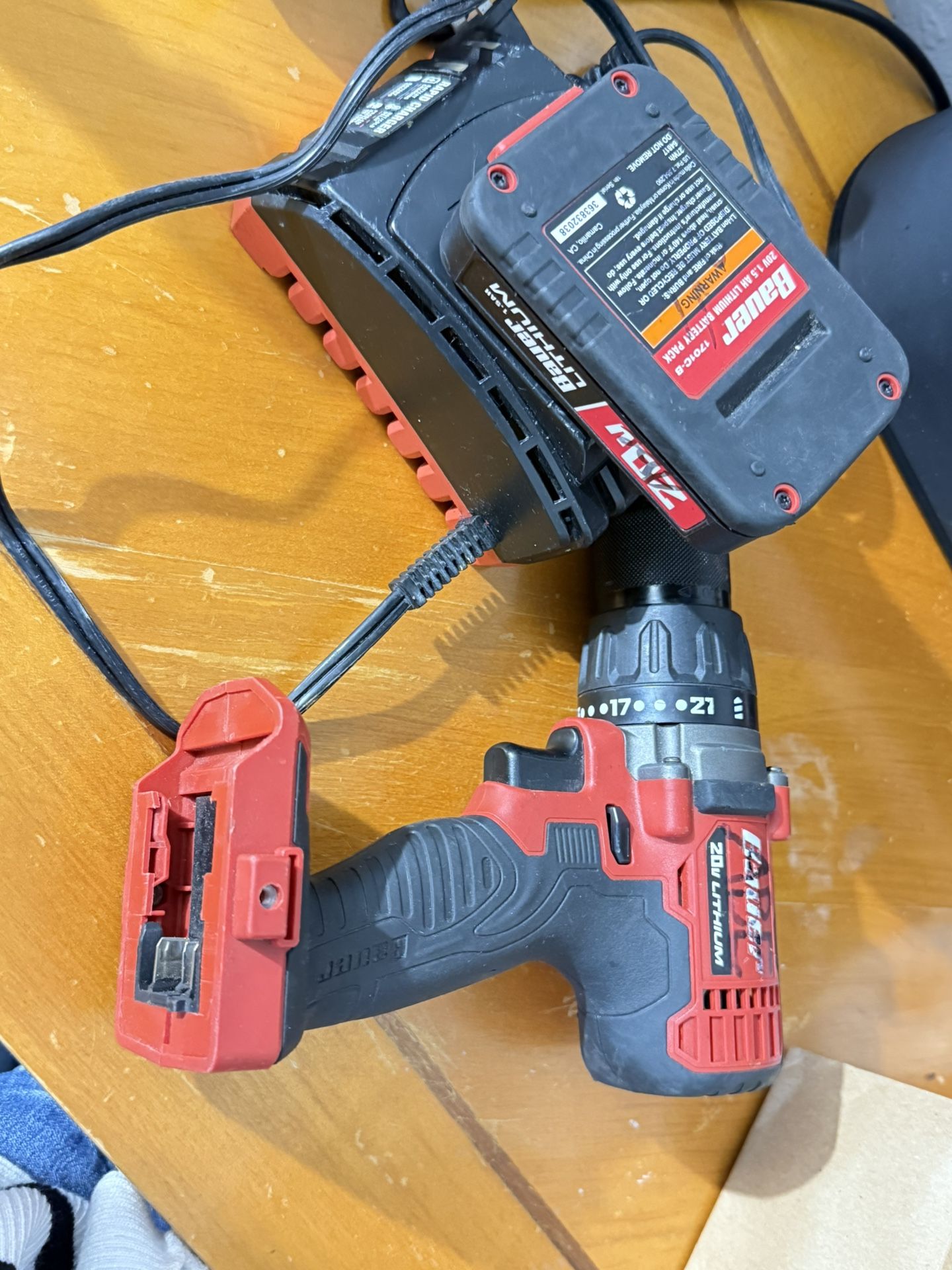 Drill , Viene Con Bateria Y Cargador