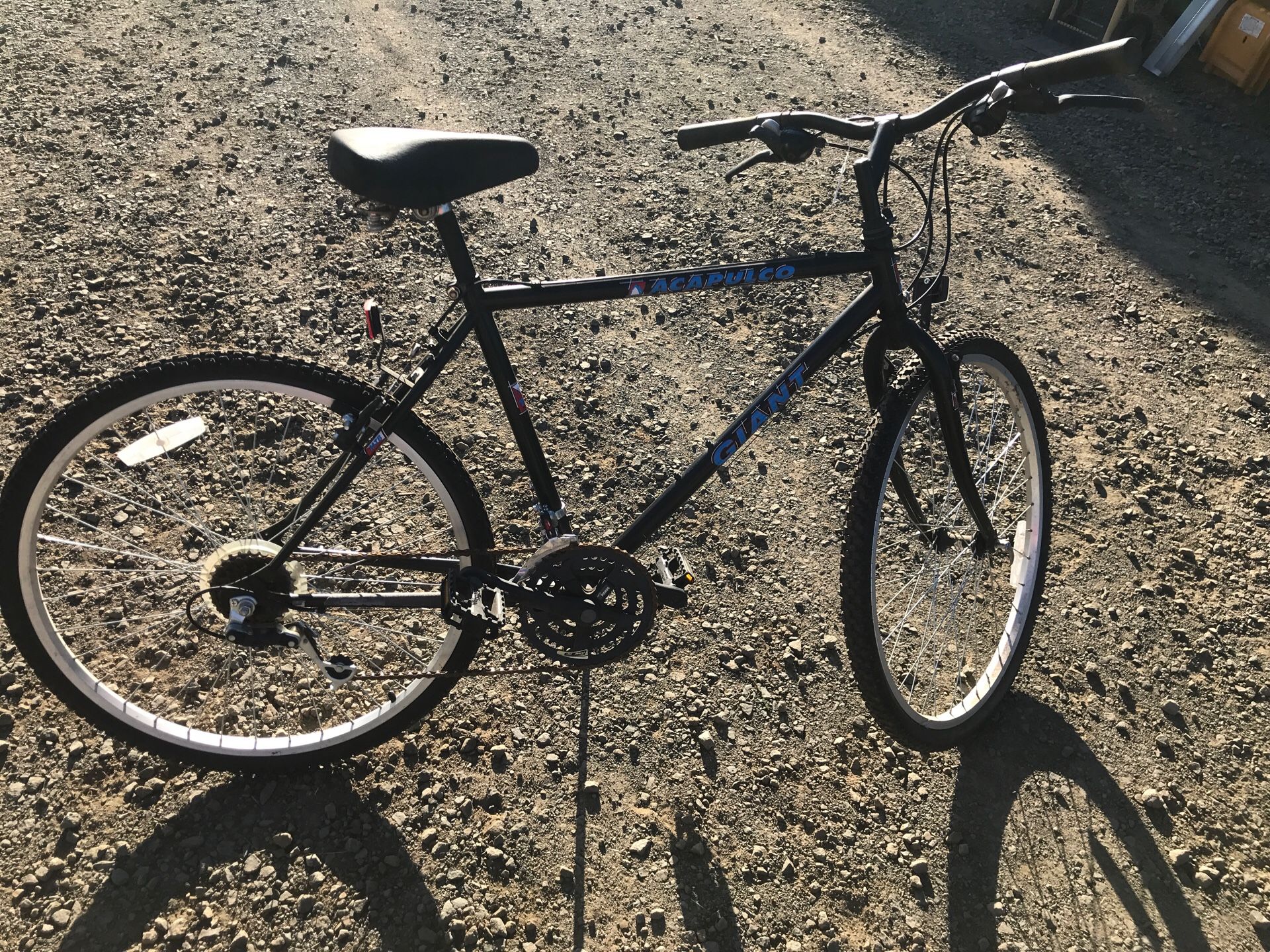 Schwinn Giant Acapulco men’s bike