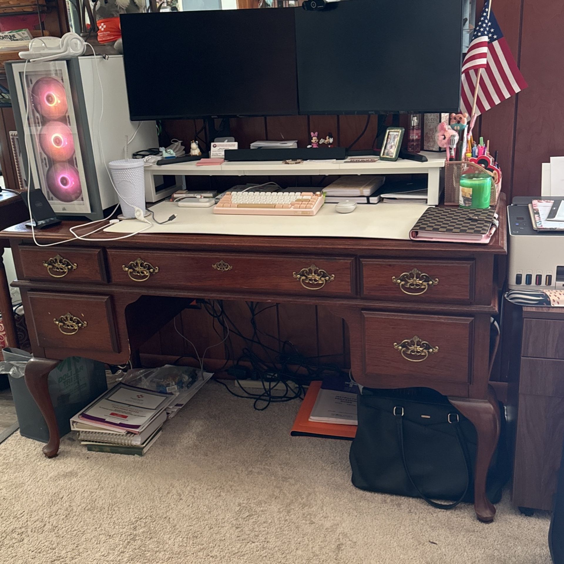 Large business computer desk