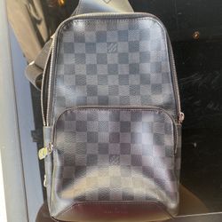 Louis Vuitton Avenue Sling Bag