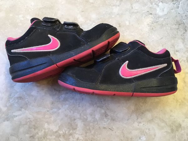 size 8c soccer shoes
