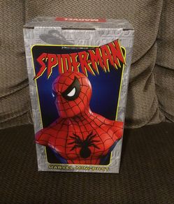 SPIDER-MAN mini bust