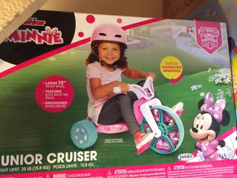 Minnie Mouse junior cruiser
