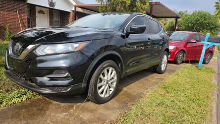 se vende nissan rogue 2021 pocas millas