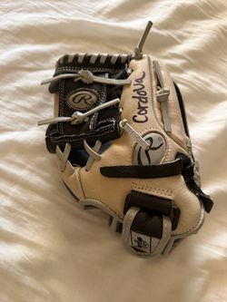 Baseball glove left hand