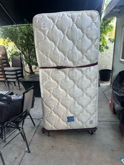 Twin size bed