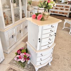 Jewelry armoire