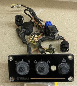 Used Yamaha twin engine switch with Keys 