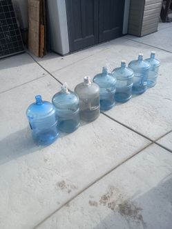 5 gallon water bottles (x7)