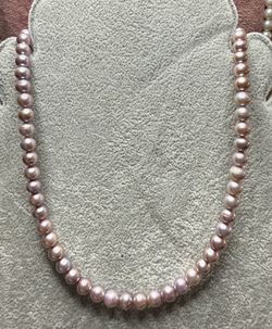 Natural purple pearl necklace
