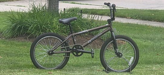 DAVE MIRRACO SIGNATURE SERIES BMX SURVIVOR - 20 INCH COMPLETELY ORG - EXCEPT NEW TIRES AND CHAIN