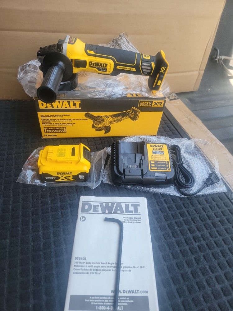 DEWALT XR 4.5-IN 20-VOLT MAX SLIDING SWITCH BRUSHLESS CORDLESS ANGLE GRINDER BATTERY AND CHARGER INCLUDED