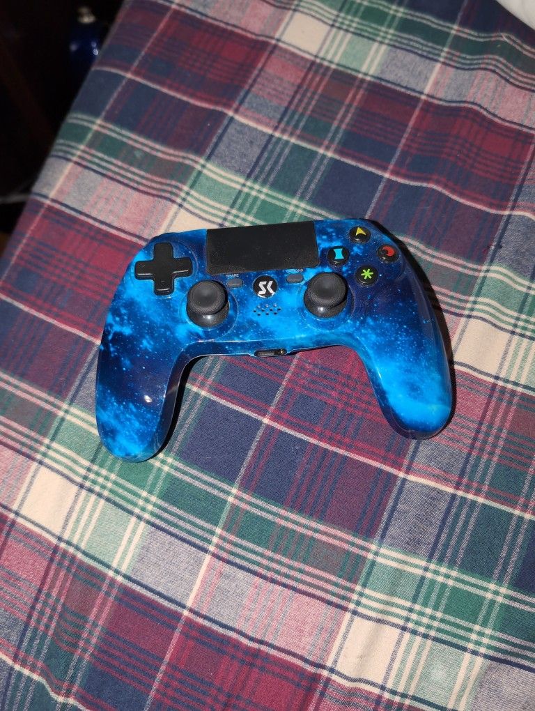 PS4 Controller