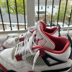 Jordan 4 Fire Red 