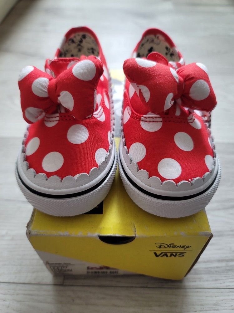 Vans X Disney Authentic Kids Minnie Mouse Bow Slip On Gore Sneaker