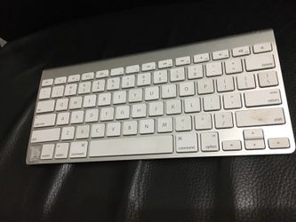 Apple wireless Keyboard