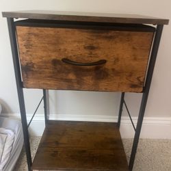 End Table w Drawer