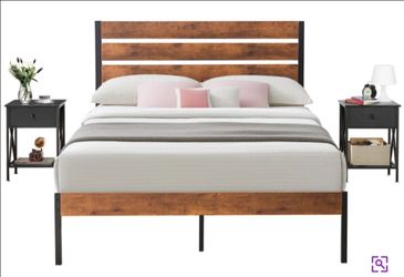 Queen bed and two nightstands