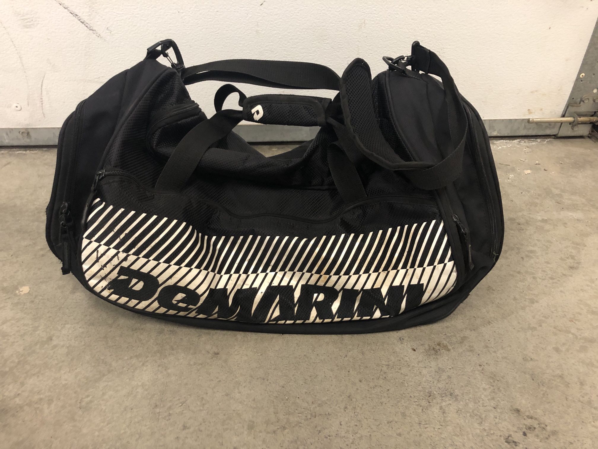 DeMarini Bullpen Duffle Bag Bag Baseball Black