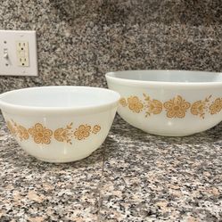 Vintage Pyrex Butterfly Gold Mixing Bowls #404 and #402