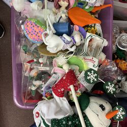 Large assorted selection of Annalee toys