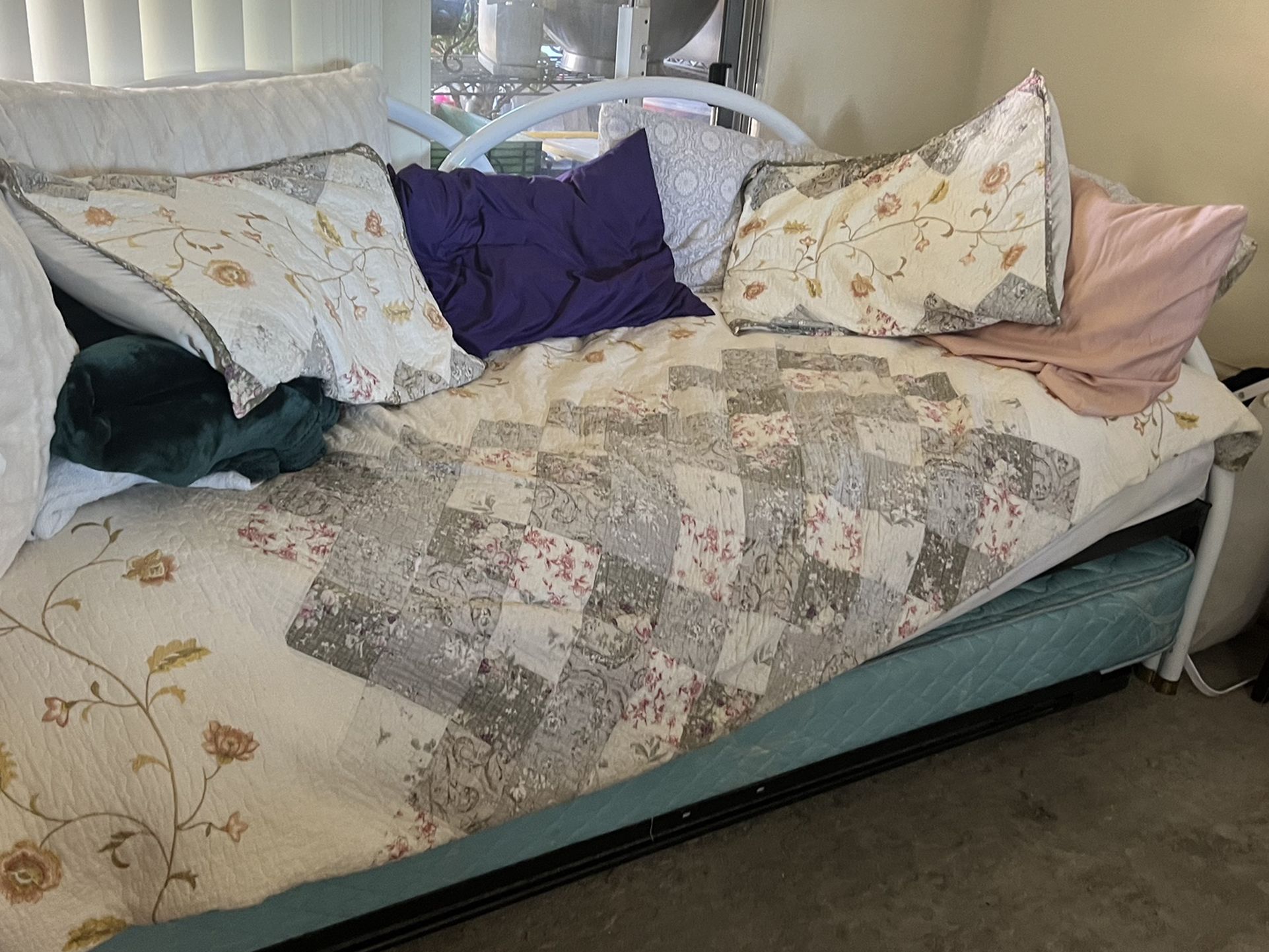 Trundle Bed