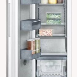 *New in Box* Gaggenau 18” Built-in Panel Ready All Freezer Column