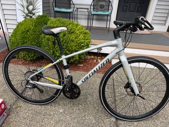 Specialized • Sirrus Bike